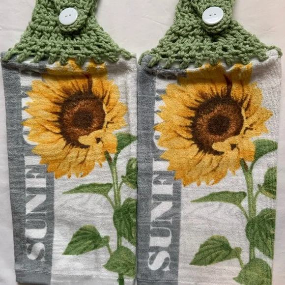 Hand Crafted Crochet Top Sunflower Hanging Kitchen Dish or Bathroom Hand Towels - Picture 5 of 5